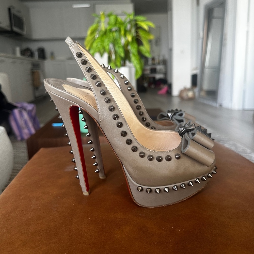 Christian Louboutin lady clou peeptoe 150mm
